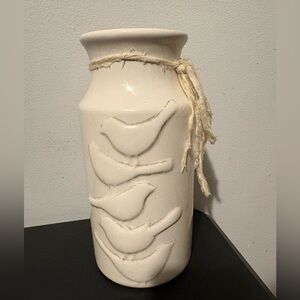 White Ceramic Vase with 5 Bird Designs